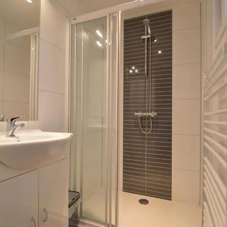 With Dishwasher And Wooded Location Chalet Vorden