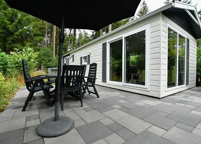 Cosy W Garden Patio Σαλέ